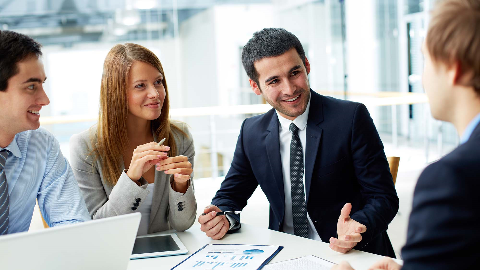 noi luc lam bang dai hoc quen voi dong nghiep