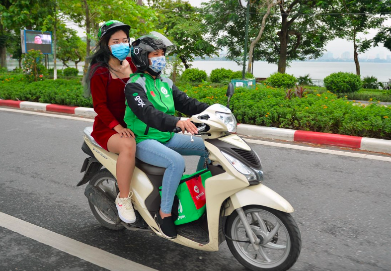 Xe ôm công nghệ - Hái tiền triệu không cần bằng cấp