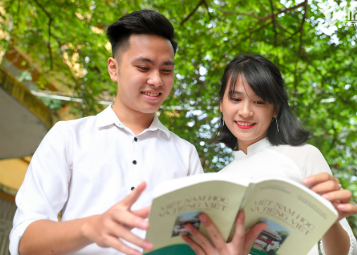 lambangdaihocchinhquy