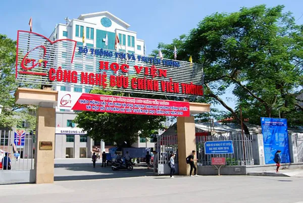 Xu hướng lựa chọn bằng Đại học hệ đào tạo Từ xa của Đại học Mở và Đại học Công nghệ Bưu chính Viễn thông (PTIT)