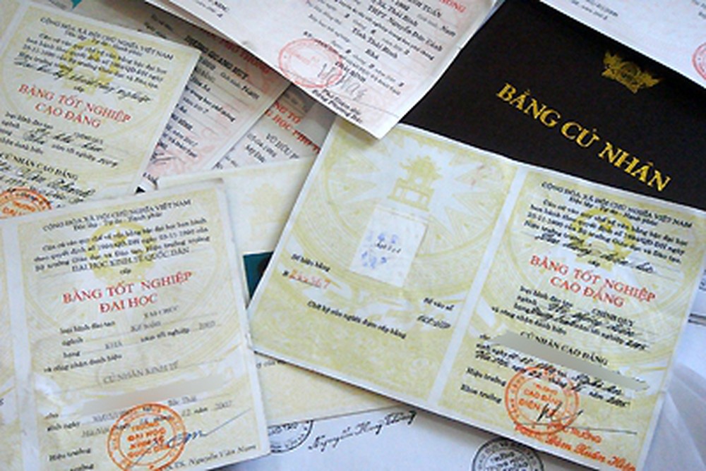 Bảng so sánh chất lượng làm bằng trung cấp phôi thật chuẩn 100%